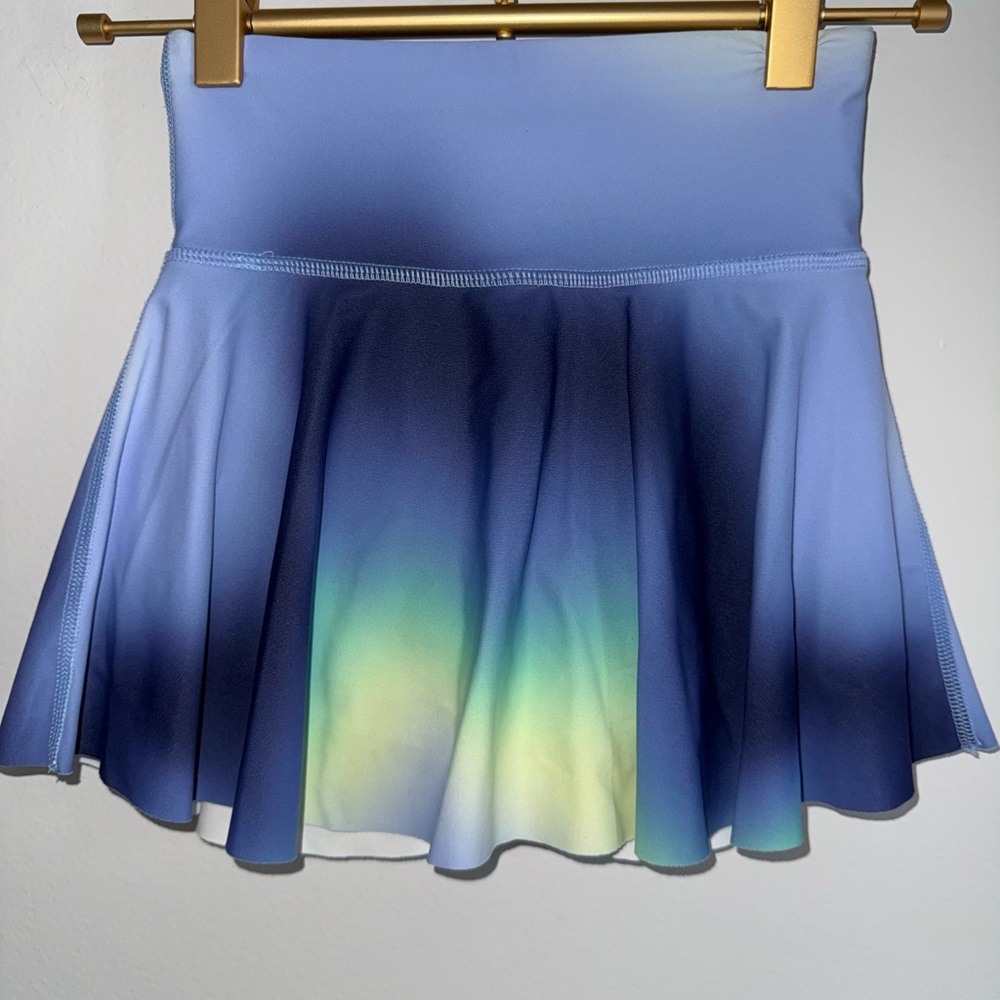 Old Navy Girls Small 6-7 Blue Green Gradient Skort
